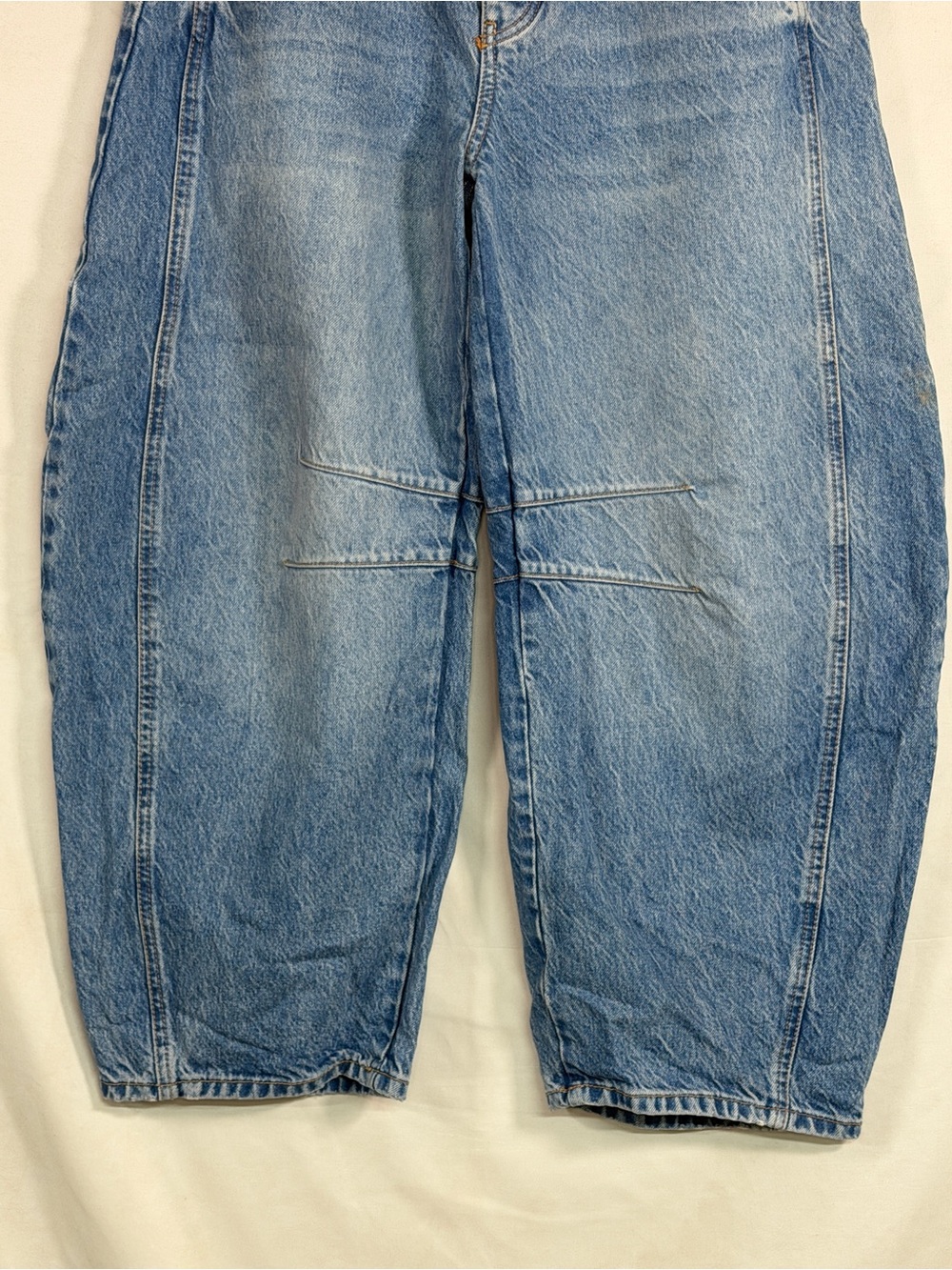 We The Free Light Blue Wide-Leg Denim Jeans with Knee Seams - Picture 4 of 9